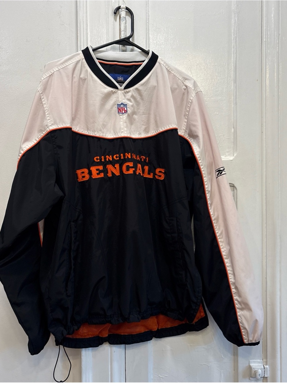 Vintage Reebok Cincinnati Bengals Pullover Windbreaker Size M lined drawstring